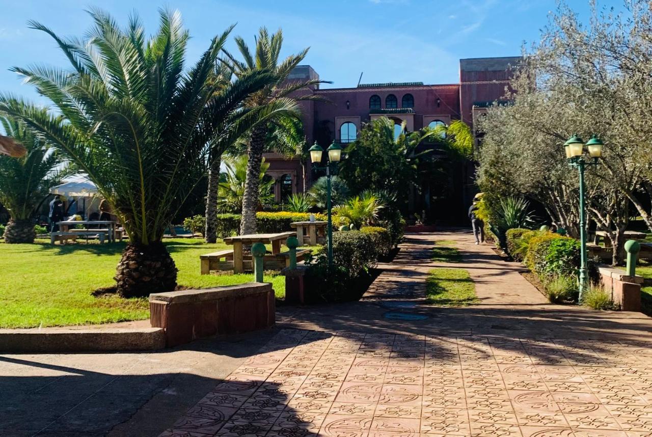 Equi Palace&SPA Near Aeroport Berrechid Exterior foto